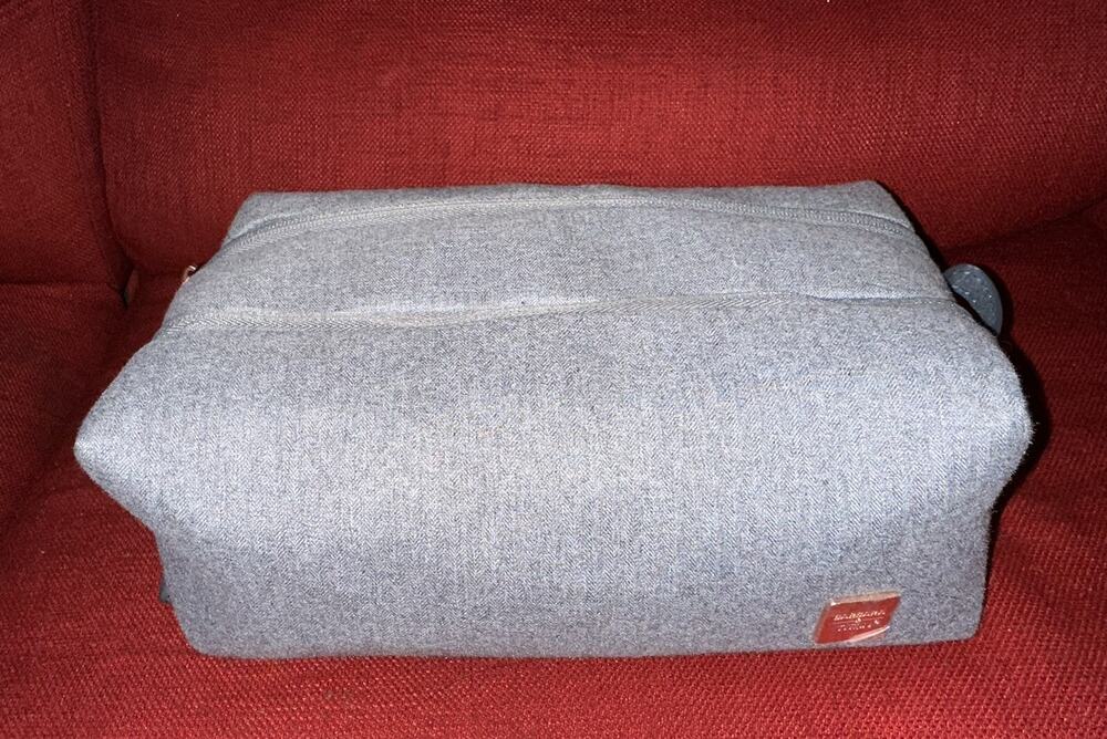 Barbara & Titan Germany NWOT Double / Two Compartments Travel Toiletry Bag